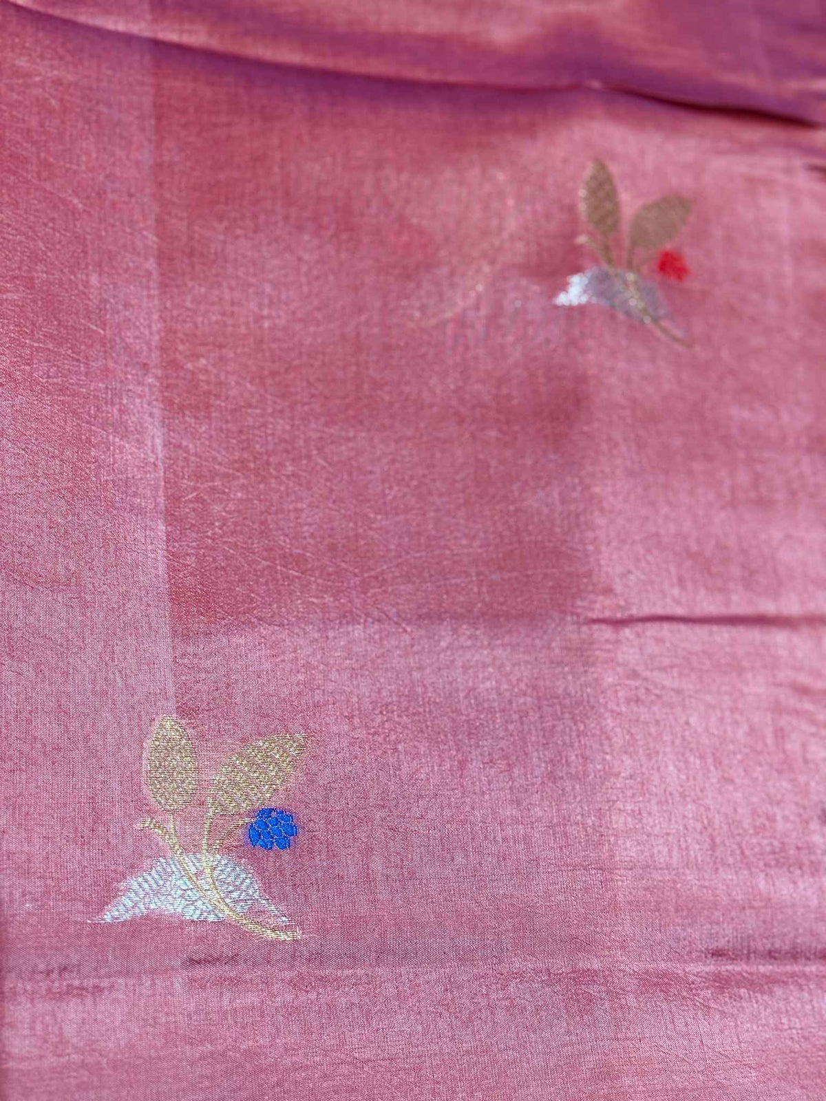 Kamakshi — Raw Mango Silk Saree in Dusty Mauve with Woven Floral Motifs