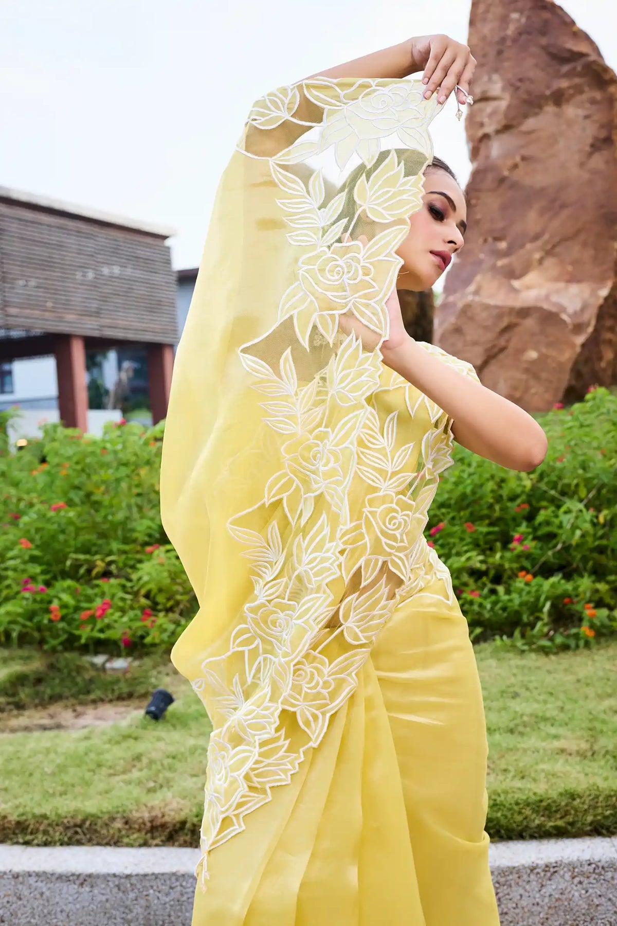 Daisy Bloom — Tissue Appliqué Saree