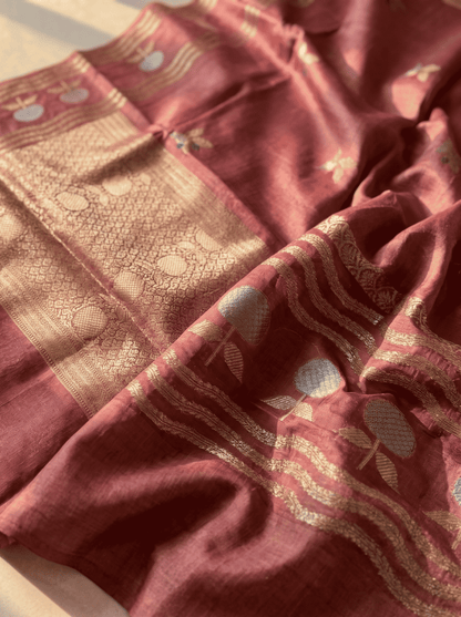 Kamakshi — Raw Mango Silk Saree in Dusty Mauve with Woven Floral Motifs