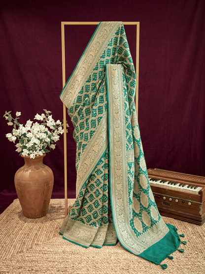 Haritambari — Georgette Khaddi Saree with Bandhani Zari