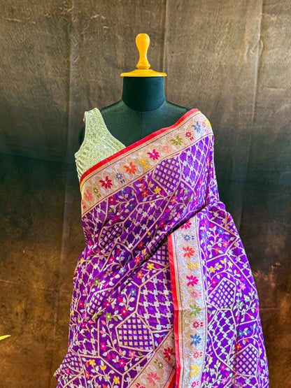 Kusumlata — Pure Handwoven Kora Jamdani Saree with Silver Jaari