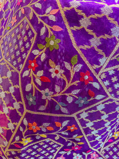 Kusumlata — Pure Handwoven Kora Jamdani Saree with Silver Jaari